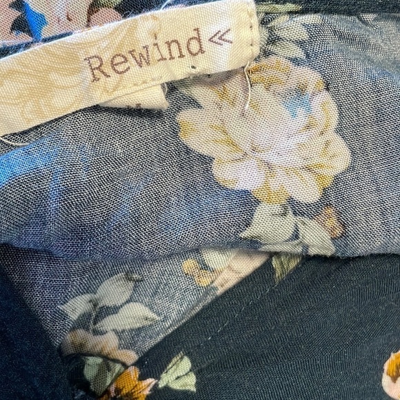 Boho Boxy Floral Top Medium Navy Soft girl Rewind Crop Feminine Cottagecore - Picture 9 of 9